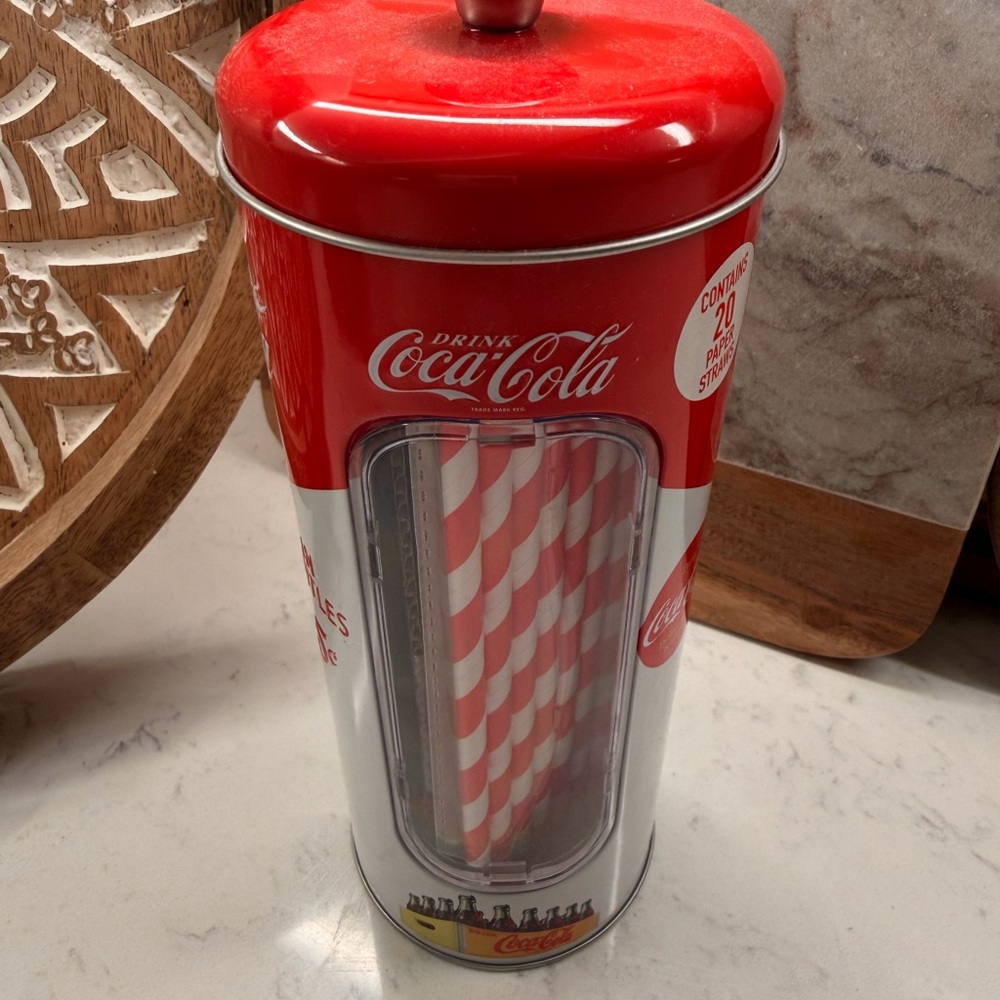 Coca-Cola Red and White Straw Holder - Picture 4 of 4